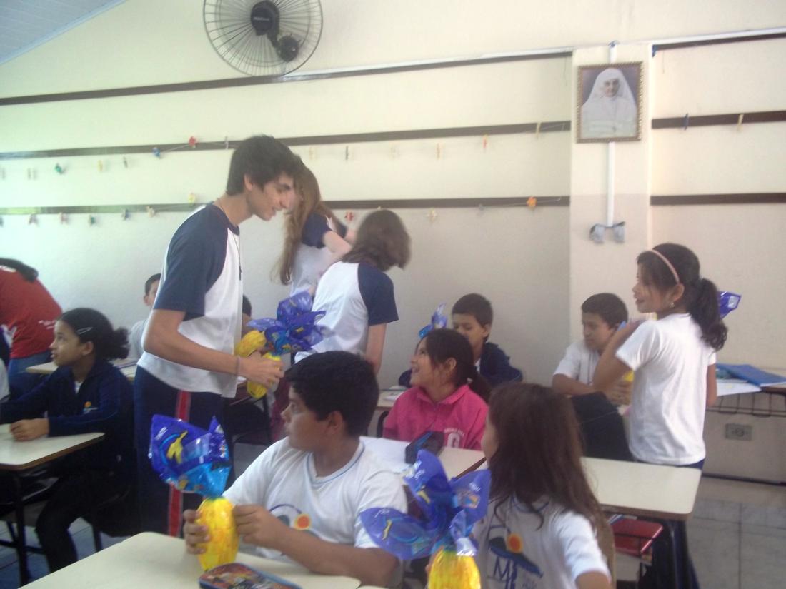 Entrega dos Ovos de  Páscoa