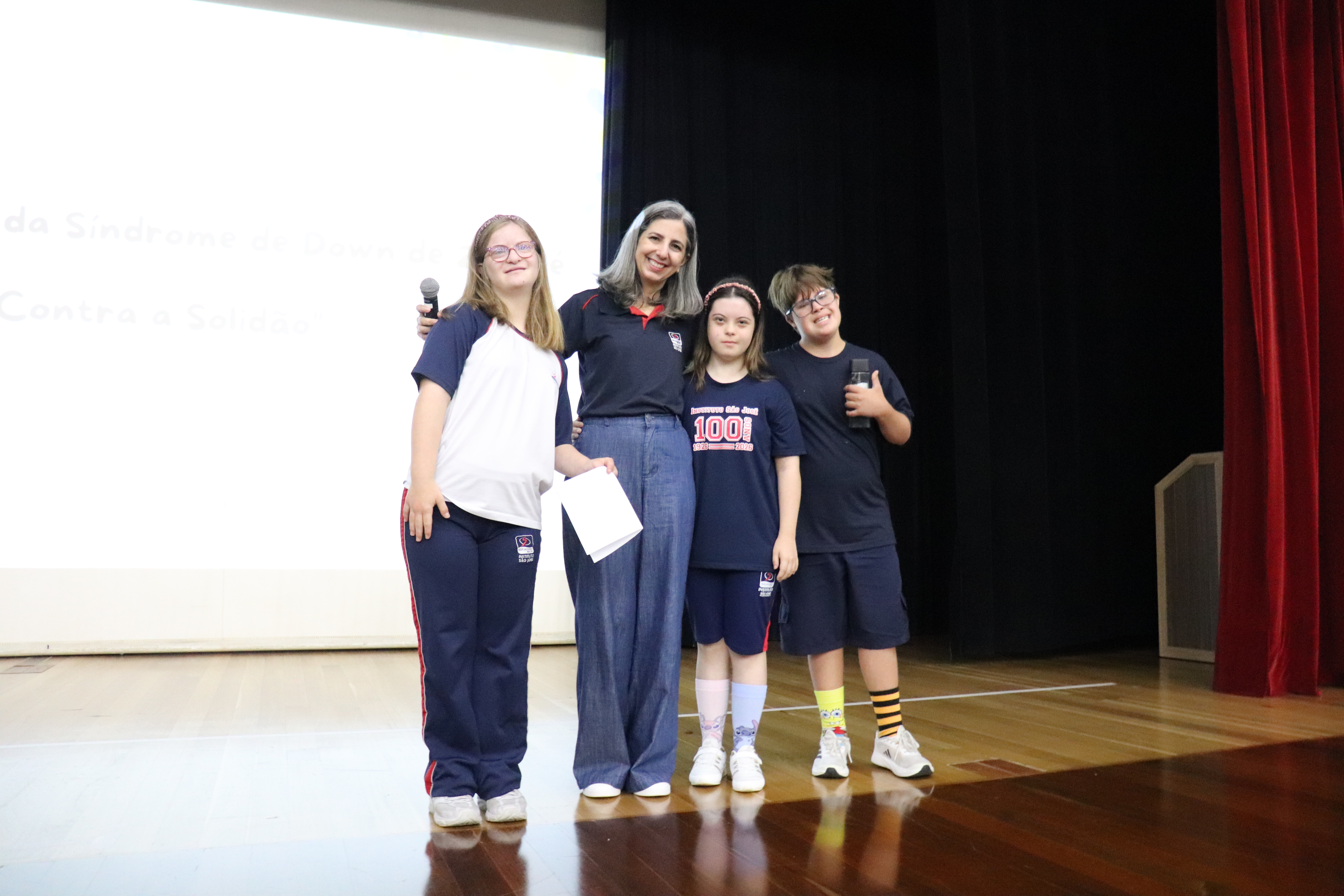 Meias Trocadas e Representatividade: um dia especial no Instituto São José
